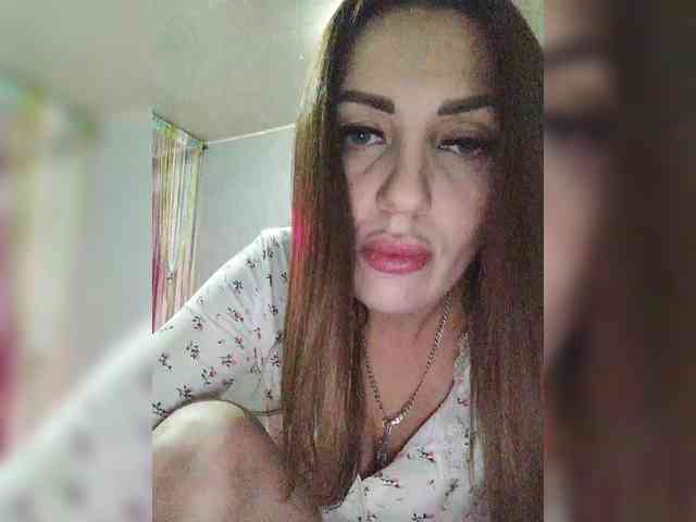 SexyKitty75-1 webcam