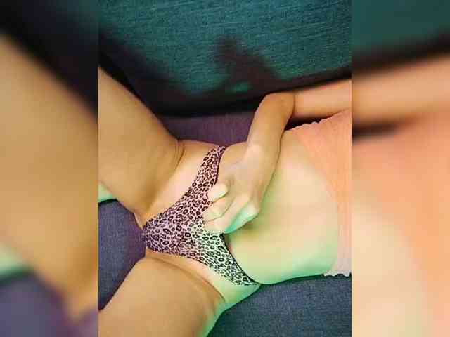 SexyKitty75-1 webcam