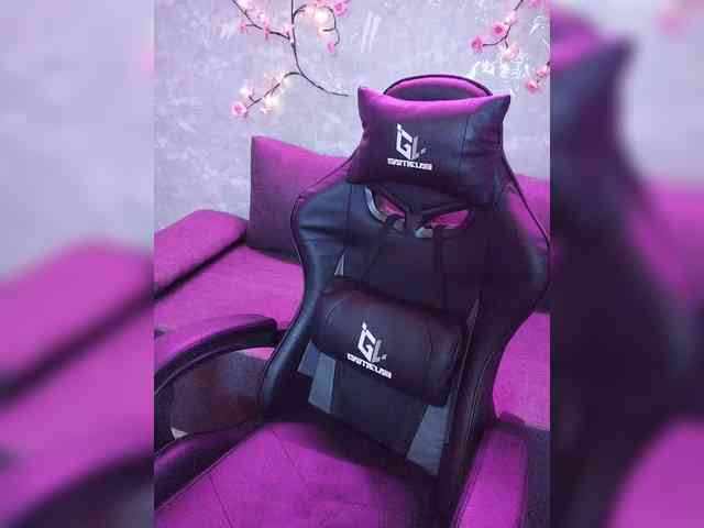 SexyKitty75-1 webcam