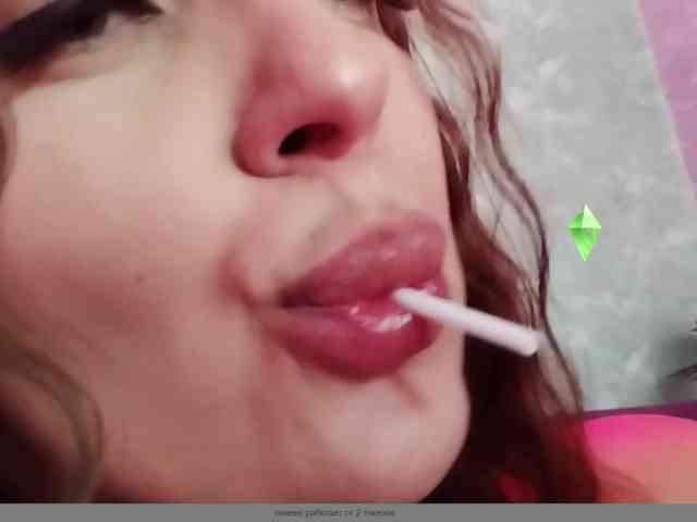 SexyKitty75-1's Sexcam