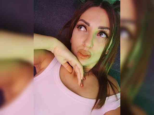 SexyKitty75-1 webcam