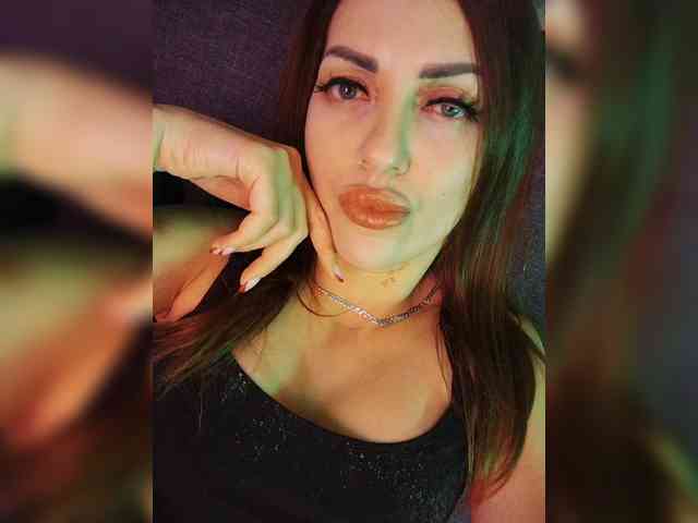 SexyKitty75-1 webcam