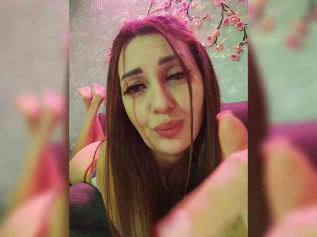 SexyKitty75-1 webcam