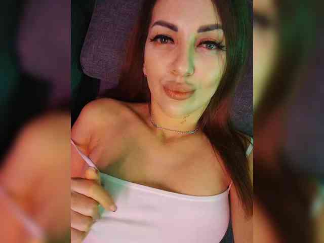 SexyKitty75-1 webcam