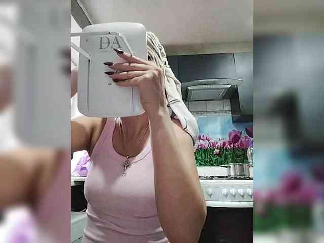SexyKitty75-1 webcam
