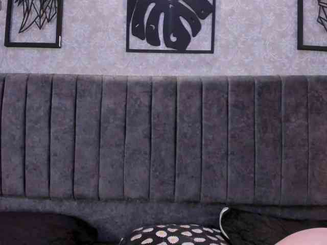 AmeliiaThompson webcam