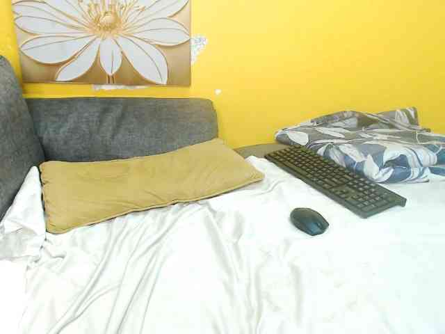 IndianNadiaX webcam