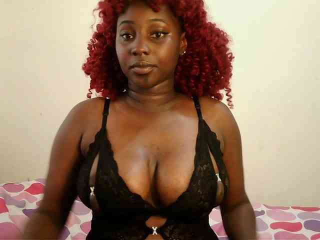Miss-boobieliscious webcam
