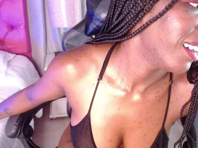 CharlotteJonnes webcam