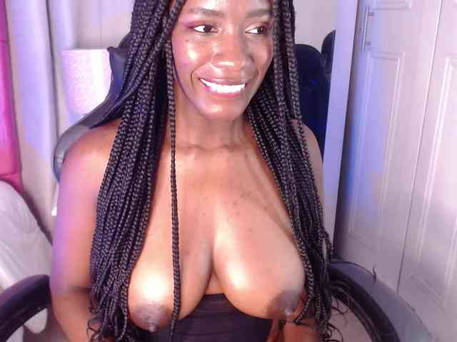 CharlotteJonnes webcam