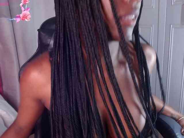 CharlotteJonnes webcam