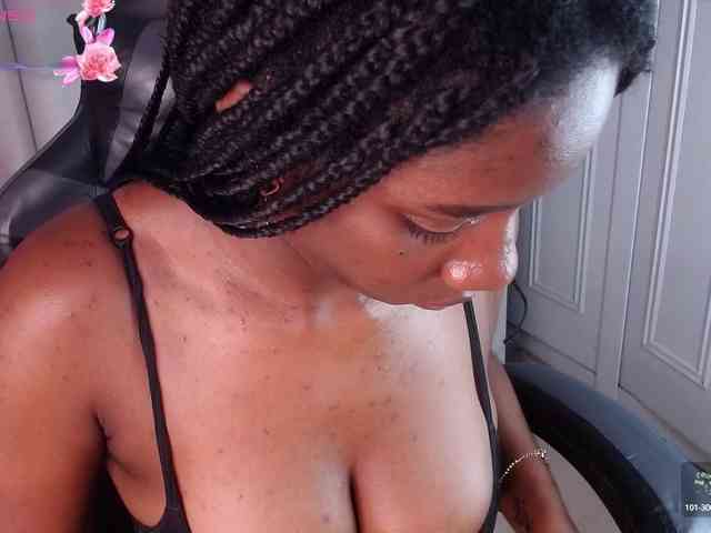 CharlotteJonnes webcam