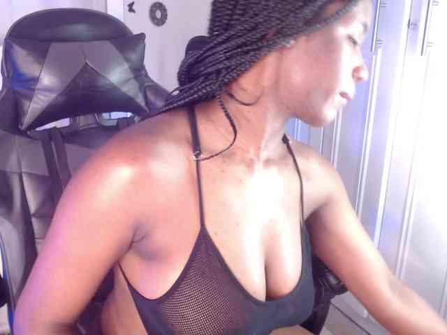 CharlotteJonnes webcam