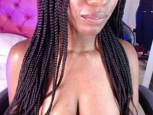 CharlotteJonnes webcam
