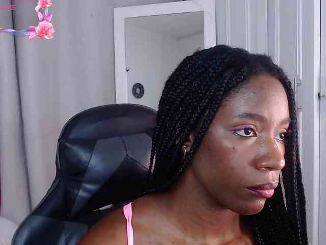 CharlotteJonnes webcam