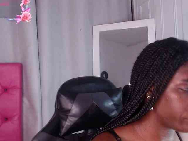 CharlotteJonnes webcam