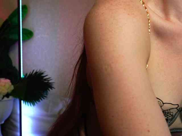AnitaVon webcam