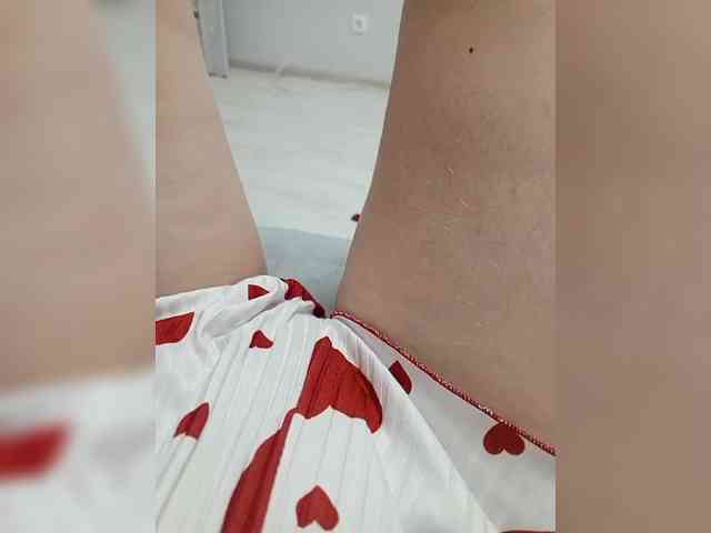 Alla-5 Live Webcam on BongaCams