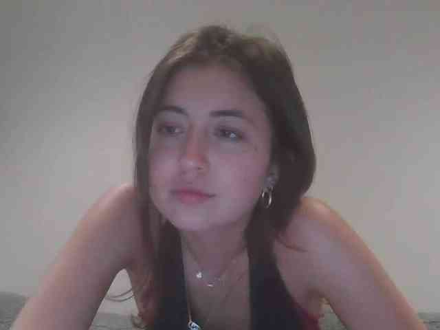 prettykittybitty24 webcam