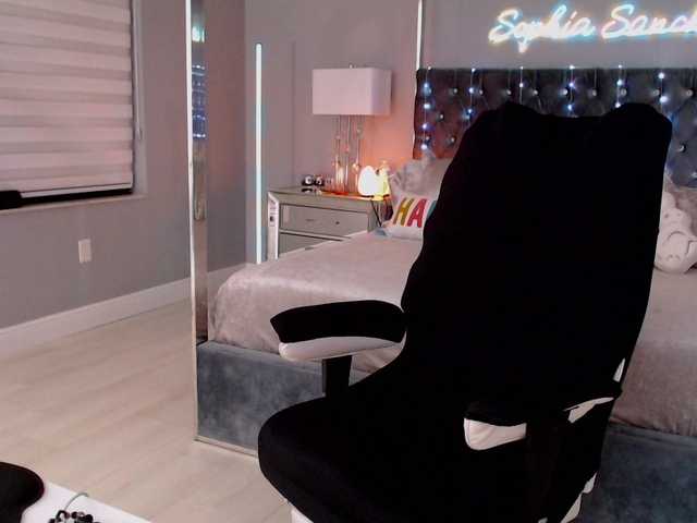 sophiasanchez's BongaCams show and profile