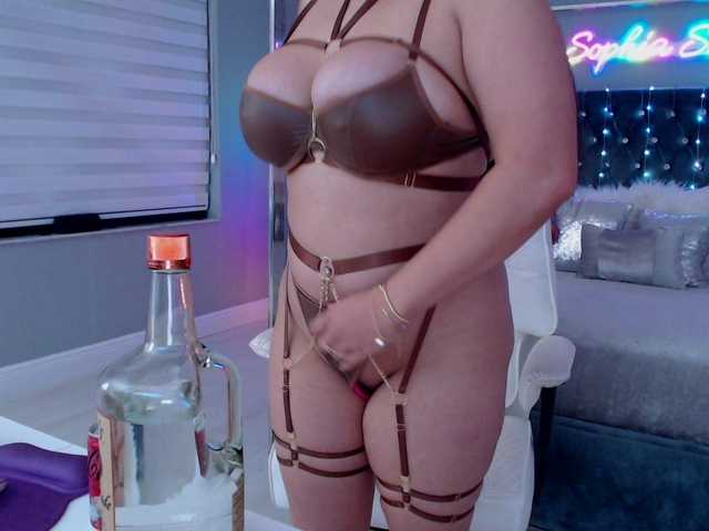 sophiasanchez's BongaCams show and profile