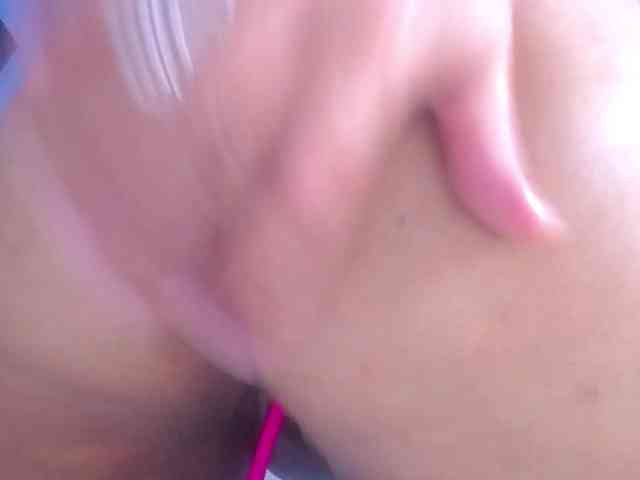 bigtits-mommy webcam