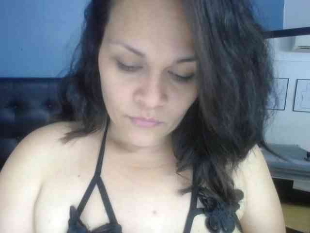 bigtits-mommy webcam