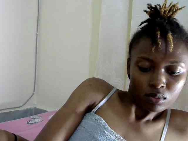 Sexydi Live Webcam on BongaCams