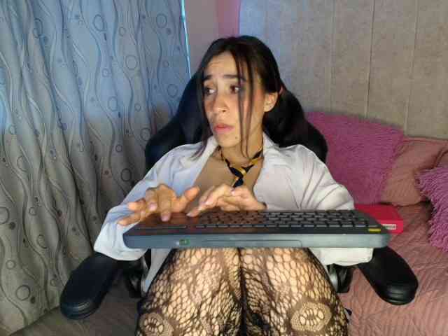 DarlingDuchess- webcam
