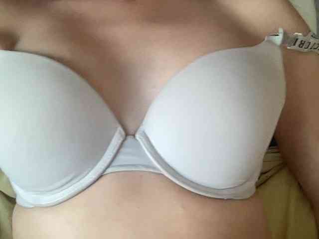 SecretHolly webcam