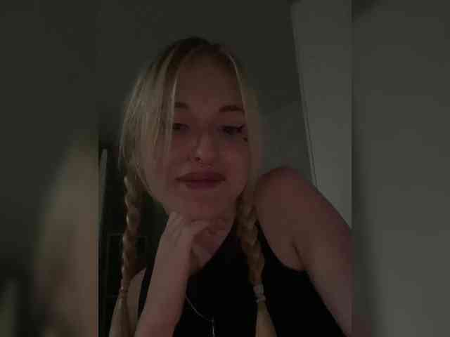 Anuta-hot webcam