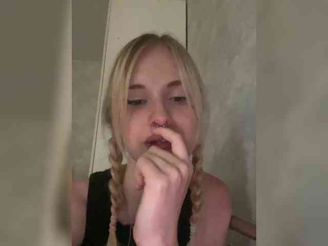 Anuta-hot webcam