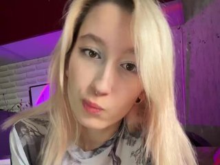 little-Freya Porn Show