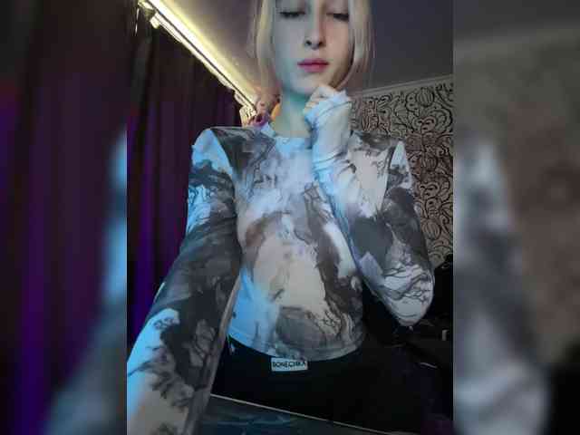 little-Freya webcam