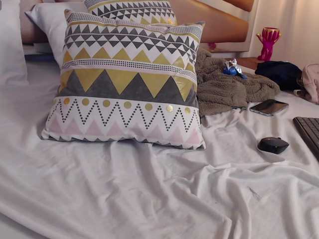 LUNASWEET-VC's BongaCams show and profile