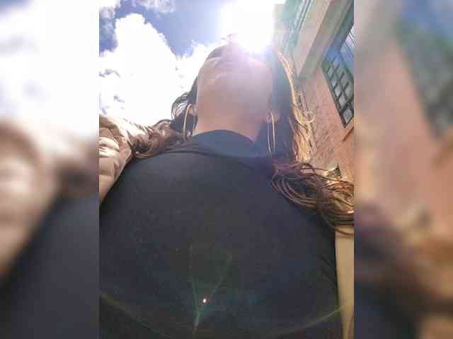 Alysson-1 webcam
