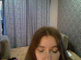 LittleLisse Porn Show