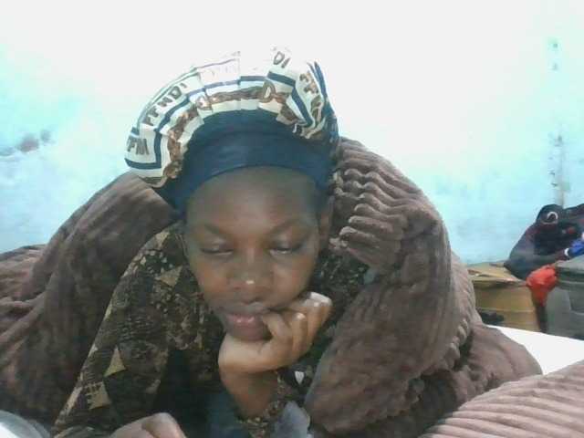 le modèle Boobsgirl est en webcam porno dans un show sur le site bongacams, il possède les tags suivants: Ebony,Brunette,Shaved