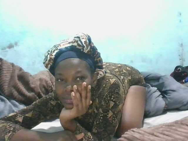 le modèle Boobsgirl est en webcam porno dans un show sur le site bongacams, il possède les tags suivants: Ebony,Brunette,Shaved