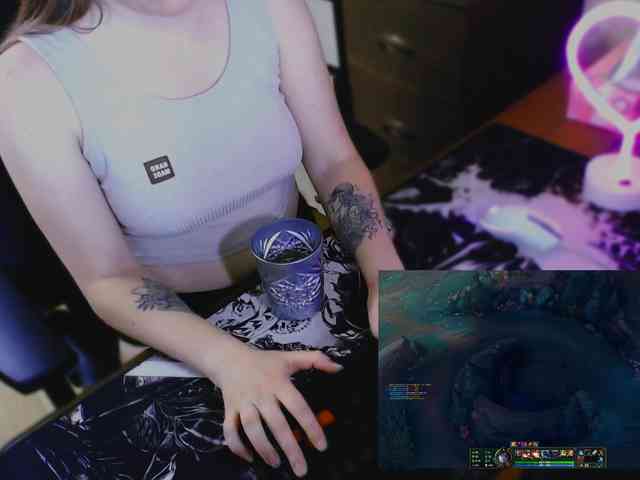 AngelRoxy21 webcam