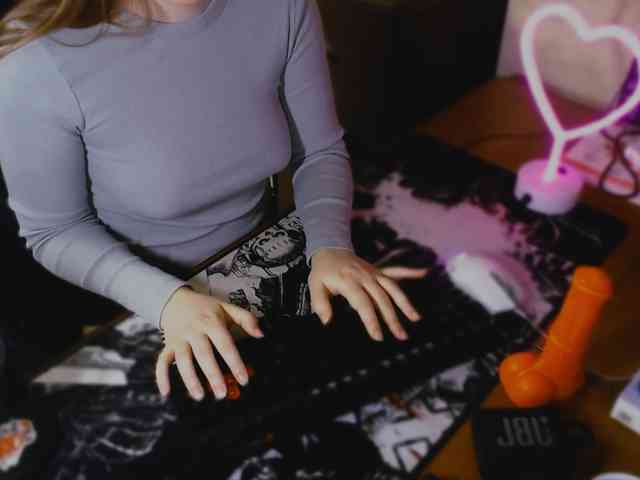 AngelRoxy21 webcam