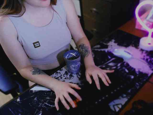 AngelRoxy21 webcam