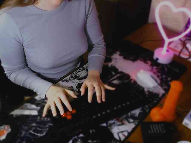 AngelRoxy21 webcam