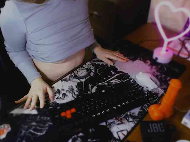 AngelRoxy21 webcam
