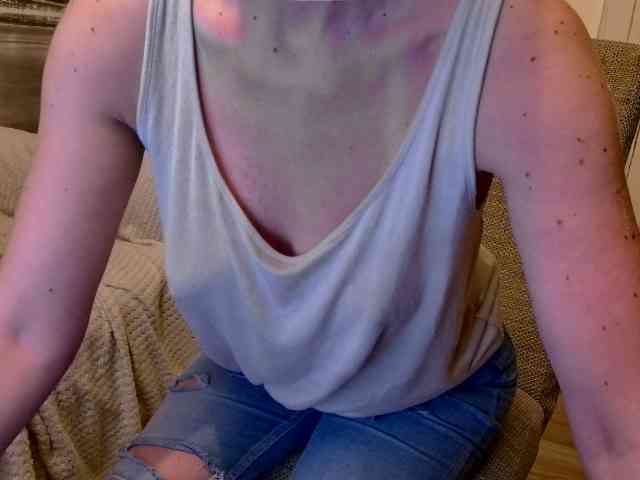 Shaved white, Shaved mature, Group chat for 40 tokens, Full privates for 90..., 40 mature 9