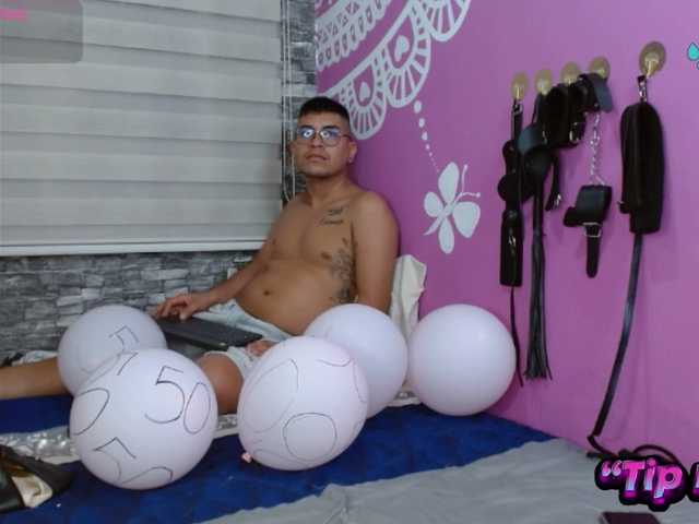 Wild-RoomXxX's BongaCams show and profile