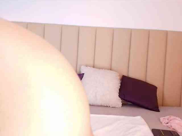 Elamonroe webcam