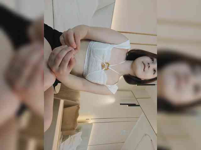 AliceAngell webcam