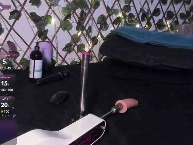 CoralineSanchez webcam
