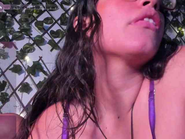 CoralineSanchez webcam